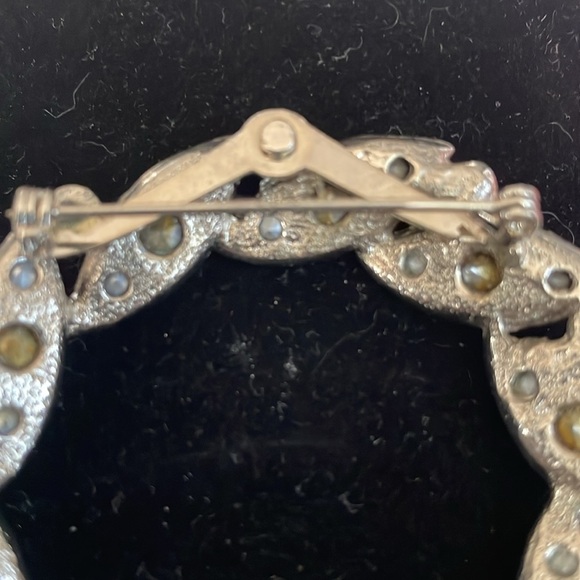 Vintage Elegant Silver Crystal Brooch - Picture 5 of 5